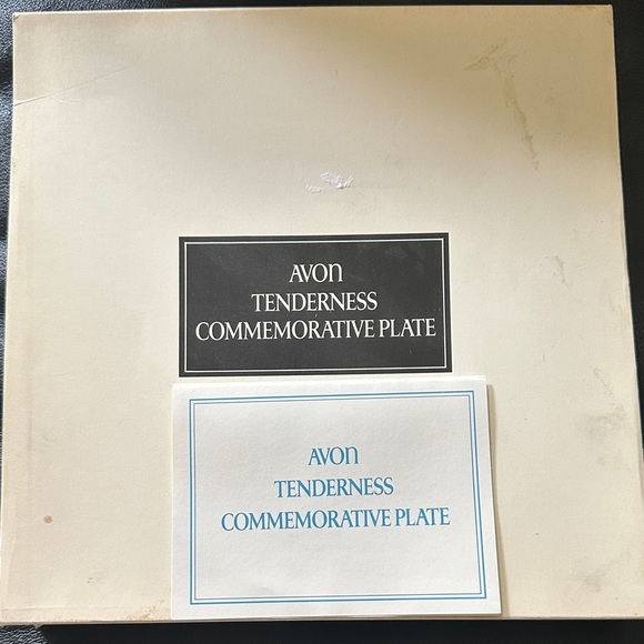 Avon Blue and Green Decorative Plate - Picture 2 of 2